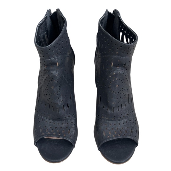 Suede Peep Toe Booties Chunky Block Heel Cut Out Heeled Ankle Booties Black - Picture 8 of 16